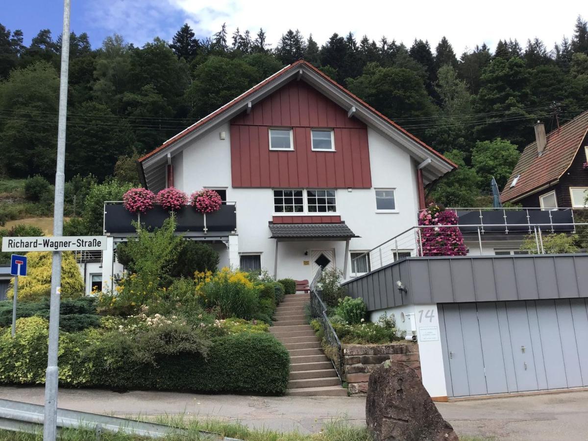 Ferienwohnung Am Eiberg Bad Wildbad Dış mekan fotoğraf